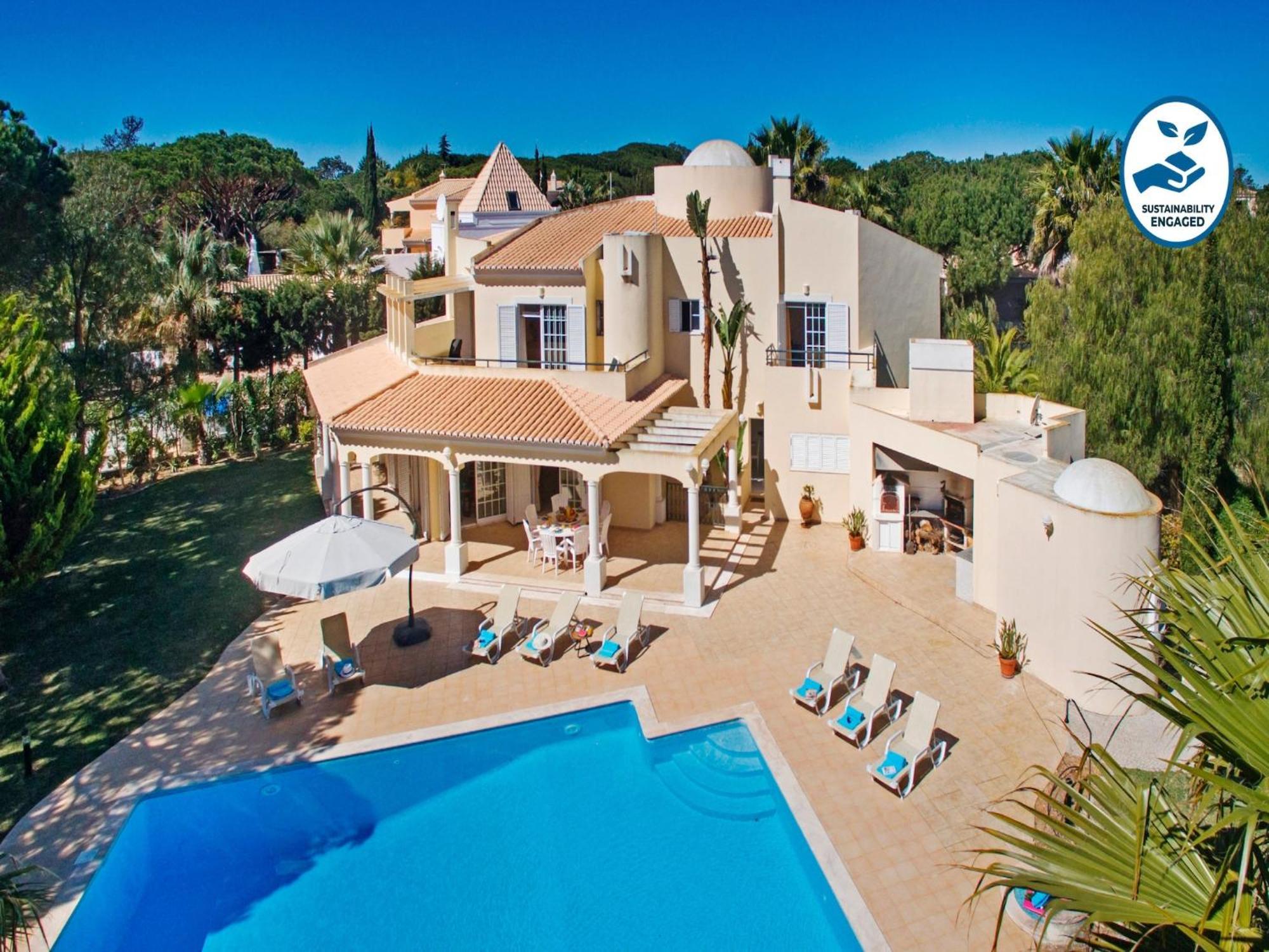 With Large Pool Villa *